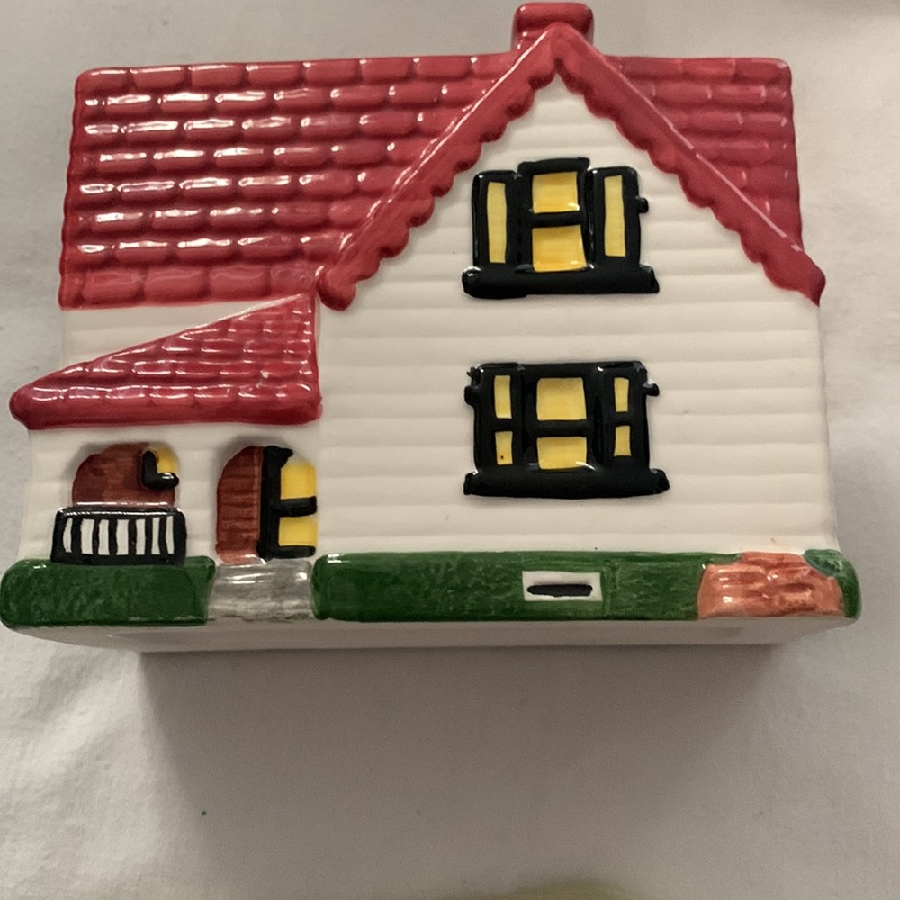 DONATED - Lighthouse Table Set - Picture 3 of 16